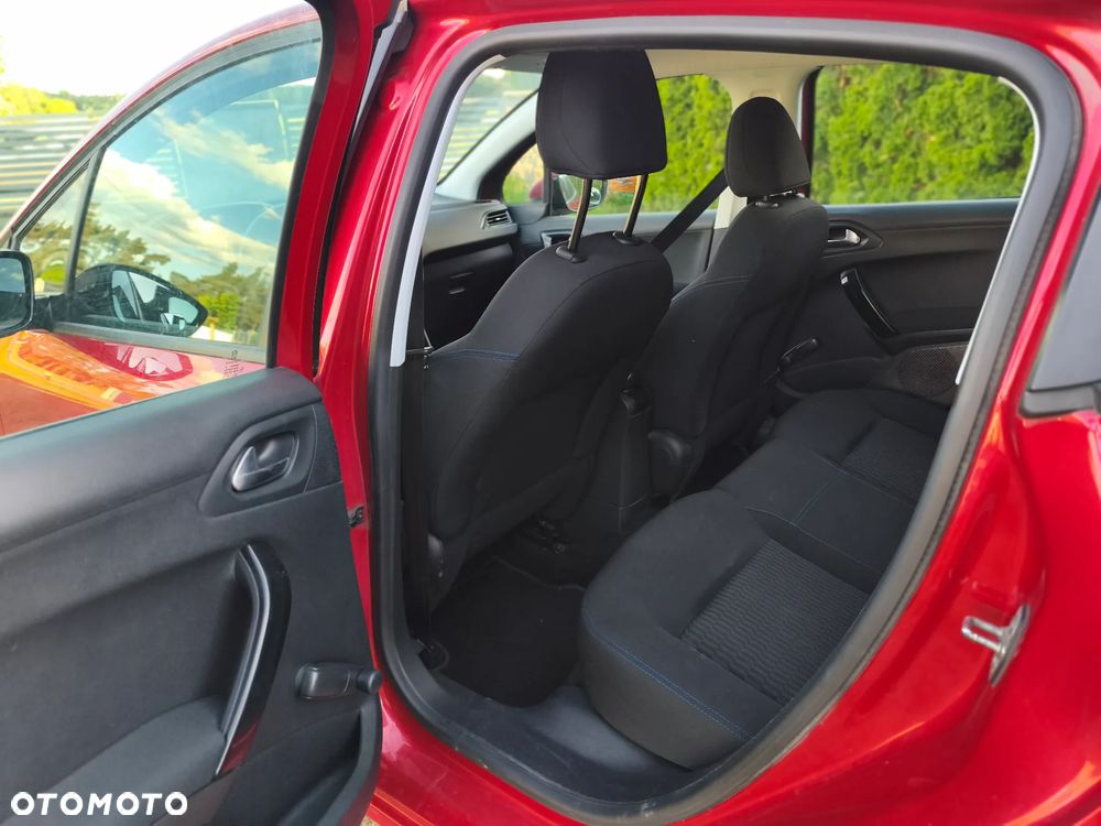 Peugeot 208 1.2 PureTech Allure - 10
