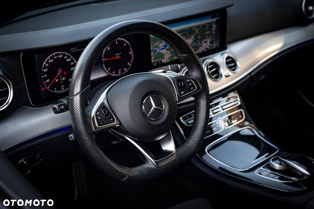 Mercedes-Benz Klasa E 220 d 9G-TRONIC - 21
