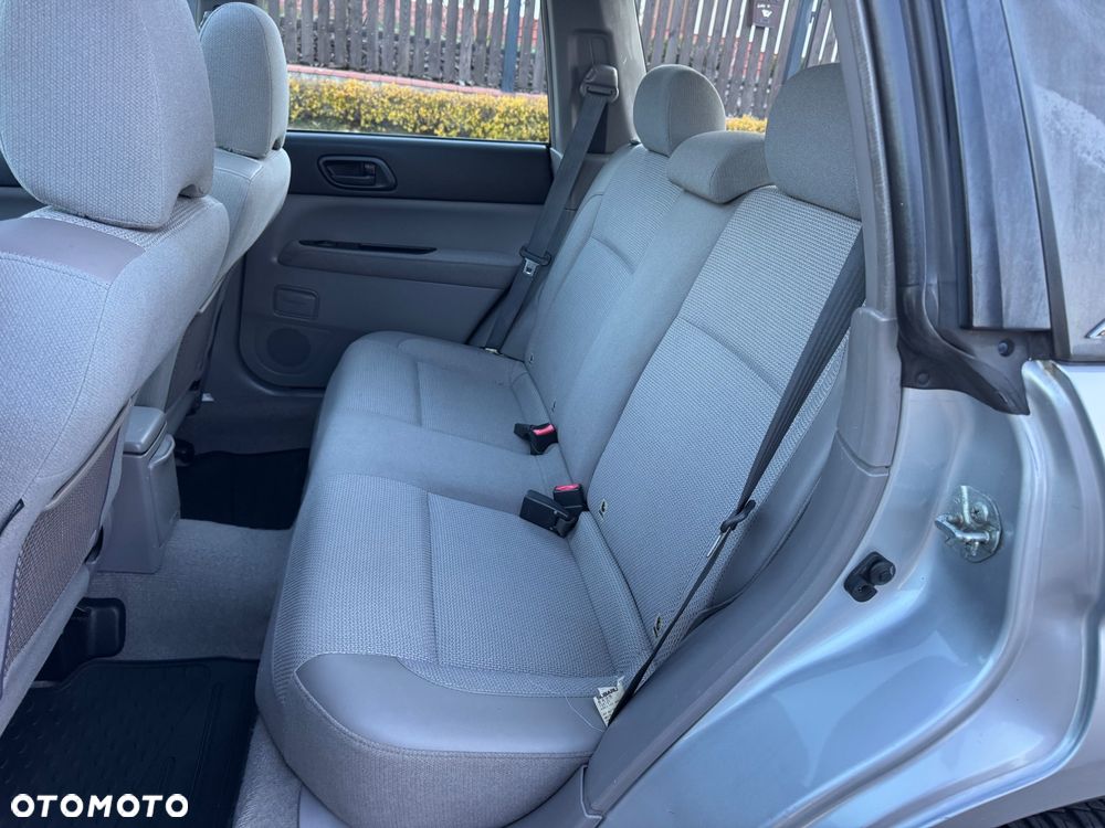 Subaru Forester 2.0 X Trend - 23