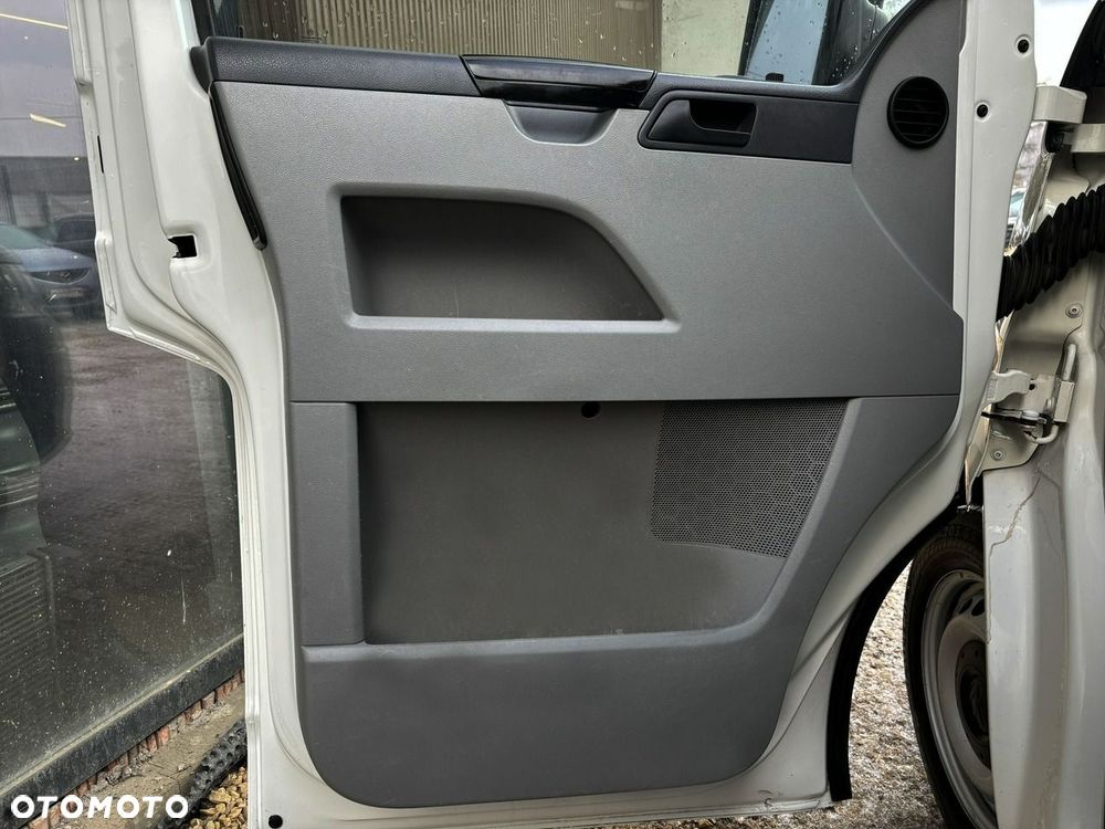 Volkswagen Transporter - 12