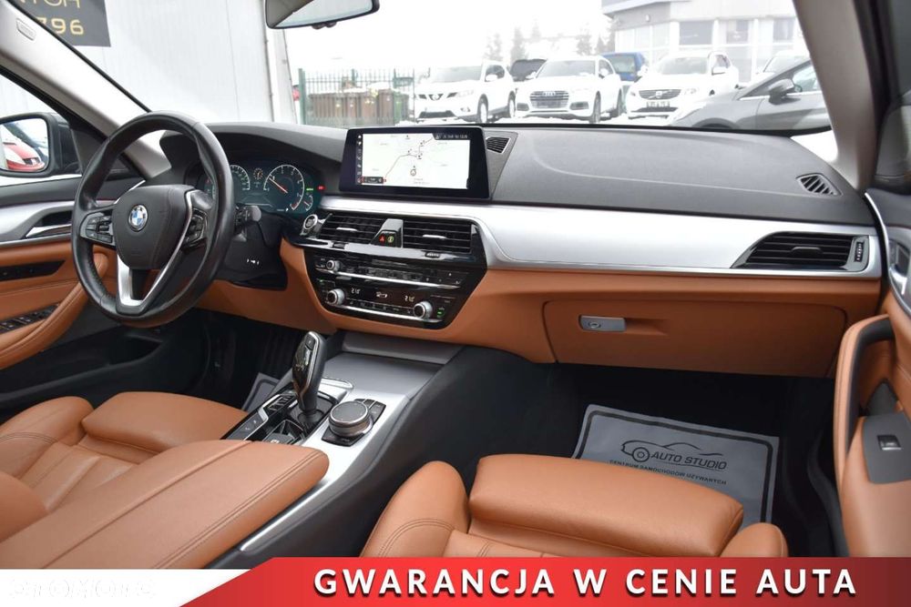 BMW Seria 5 520d xDrive Luxury Line sport - 10