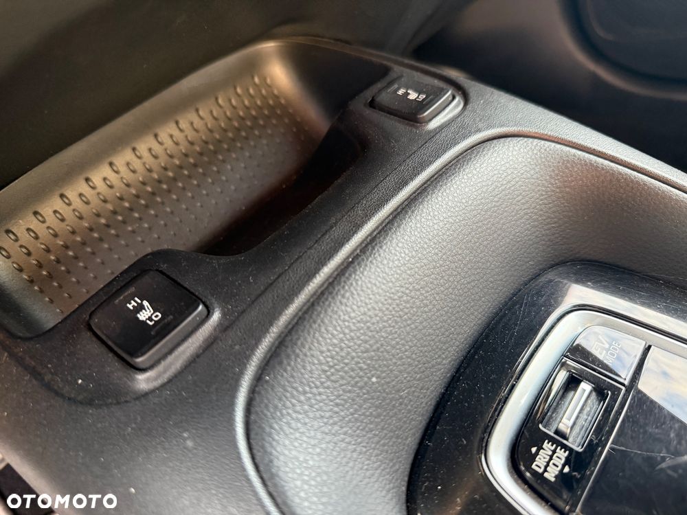 Toyota Corolla 1.8 Hybrid Comfort - 19