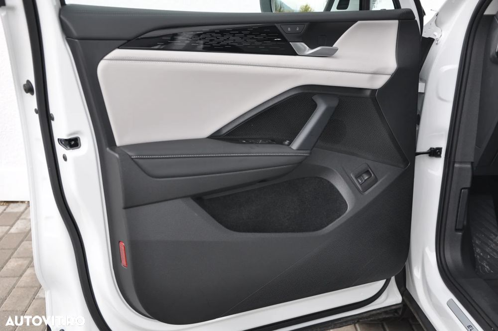 Volkswagen Tiguan 2.0 TDI DSG 4Motion Elegance - 9