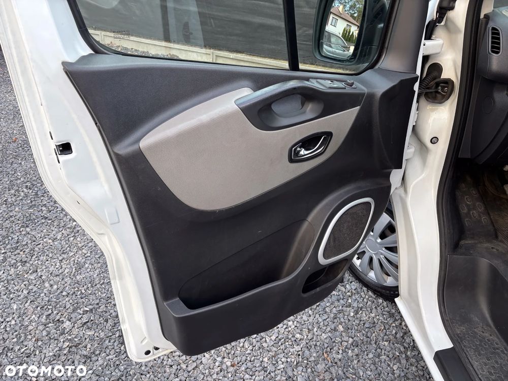 Renault Trafic - 12