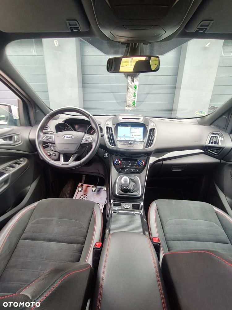 Ford Kuga 1.5 EcoBoost 2x4 ST-Line - 10