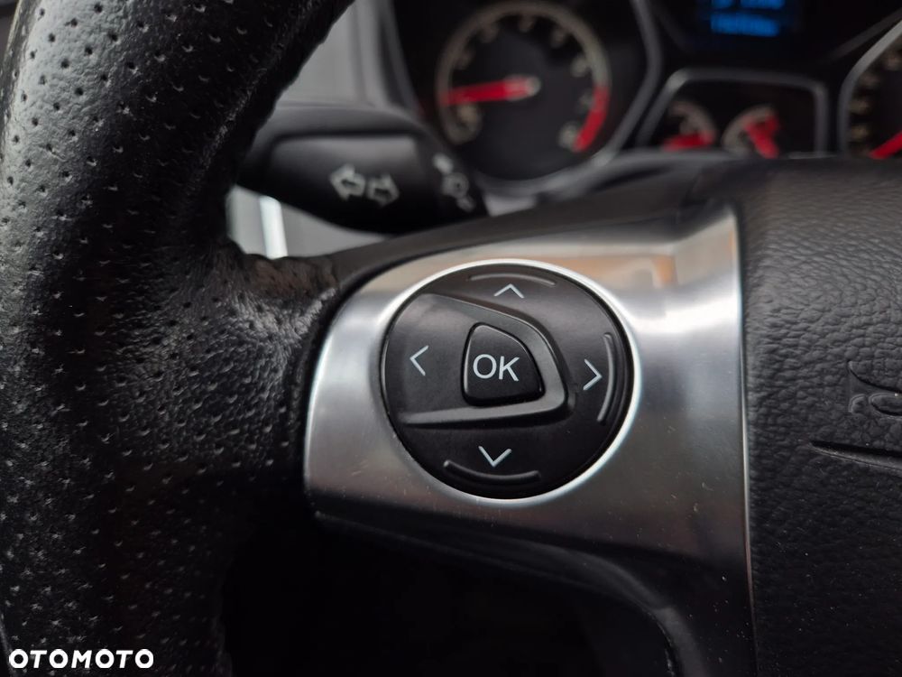 Ford Focus - 11