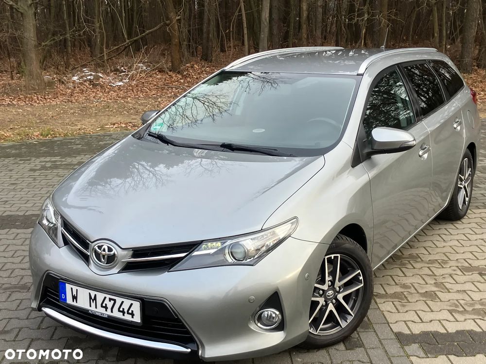 Toyota Auris 2.0 D-4D Executive - 2