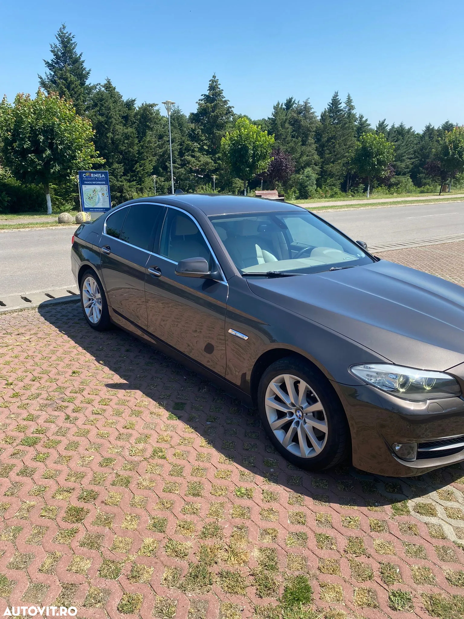 BMW Seria 5 520d - 5