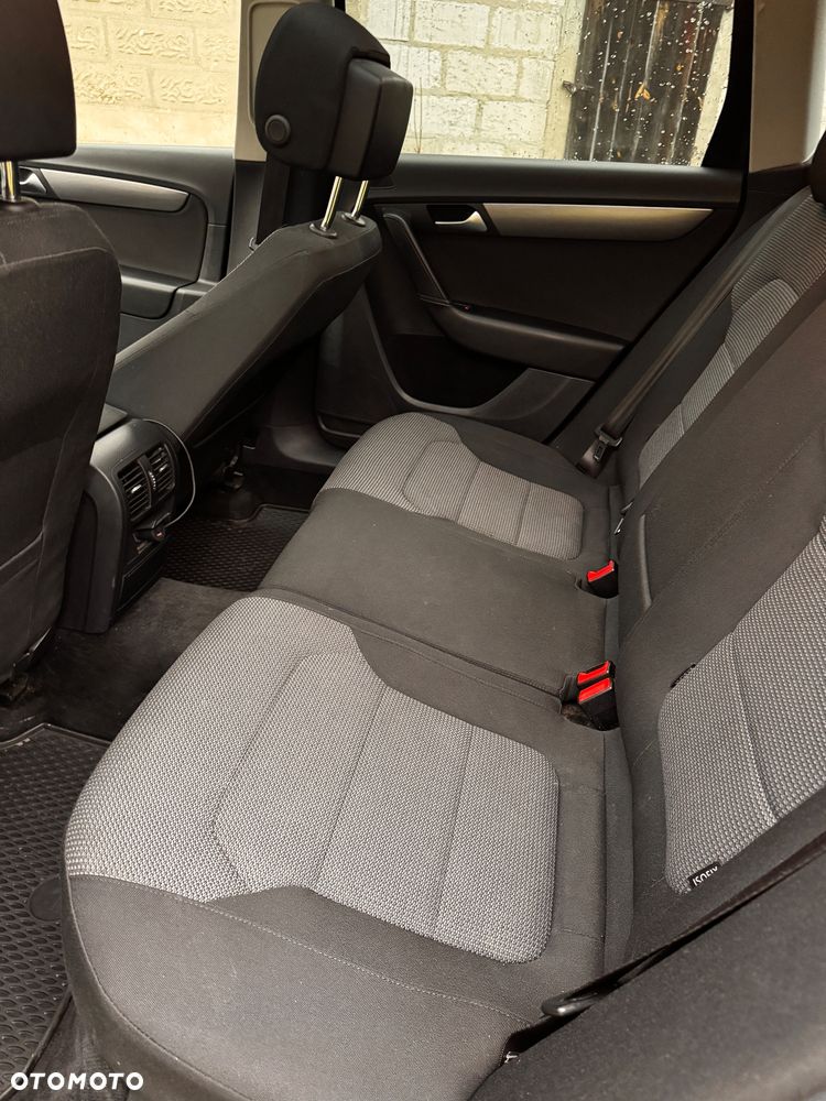 Volkswagen Passat 2.0 TDI Comfortline DSG - 23