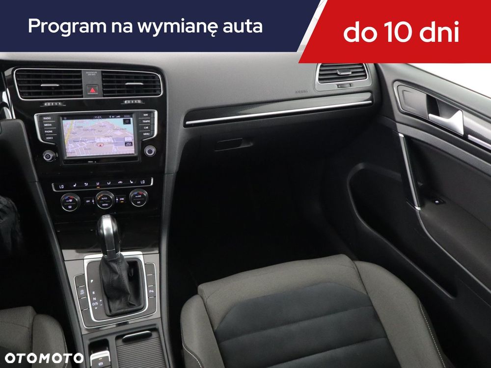 Volkswagen Golf Variant - 10