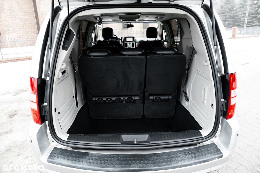 Chrysler Grand Voyager 2.8 CRD Limited - 19