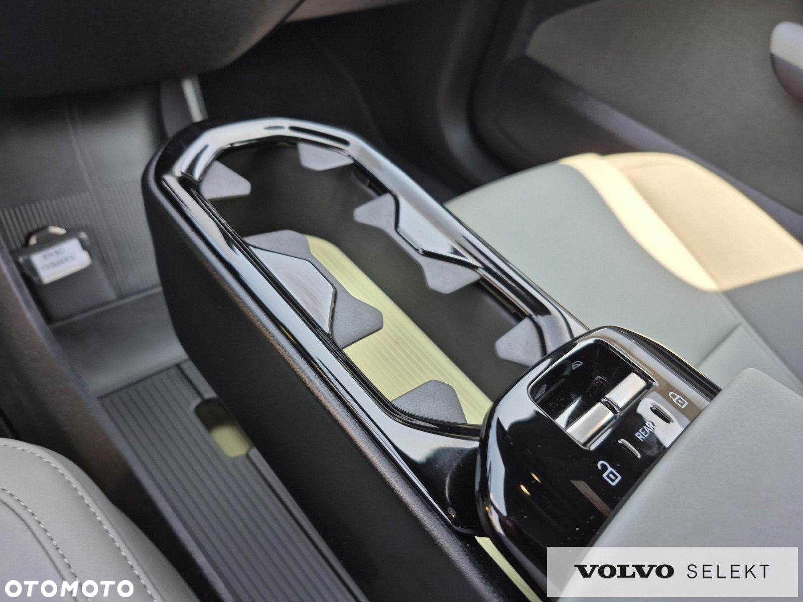 Volvo EX30 - 15