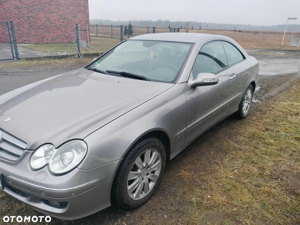 Mercedes-Benz CLK - 15