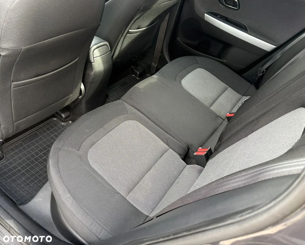 Kia Ceed 1.6 GDI L DCT - 23