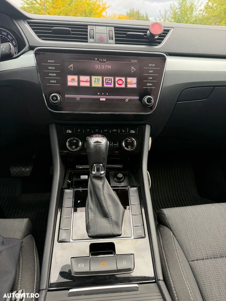 Skoda Superb 2.0 TDI DSG Style - 10