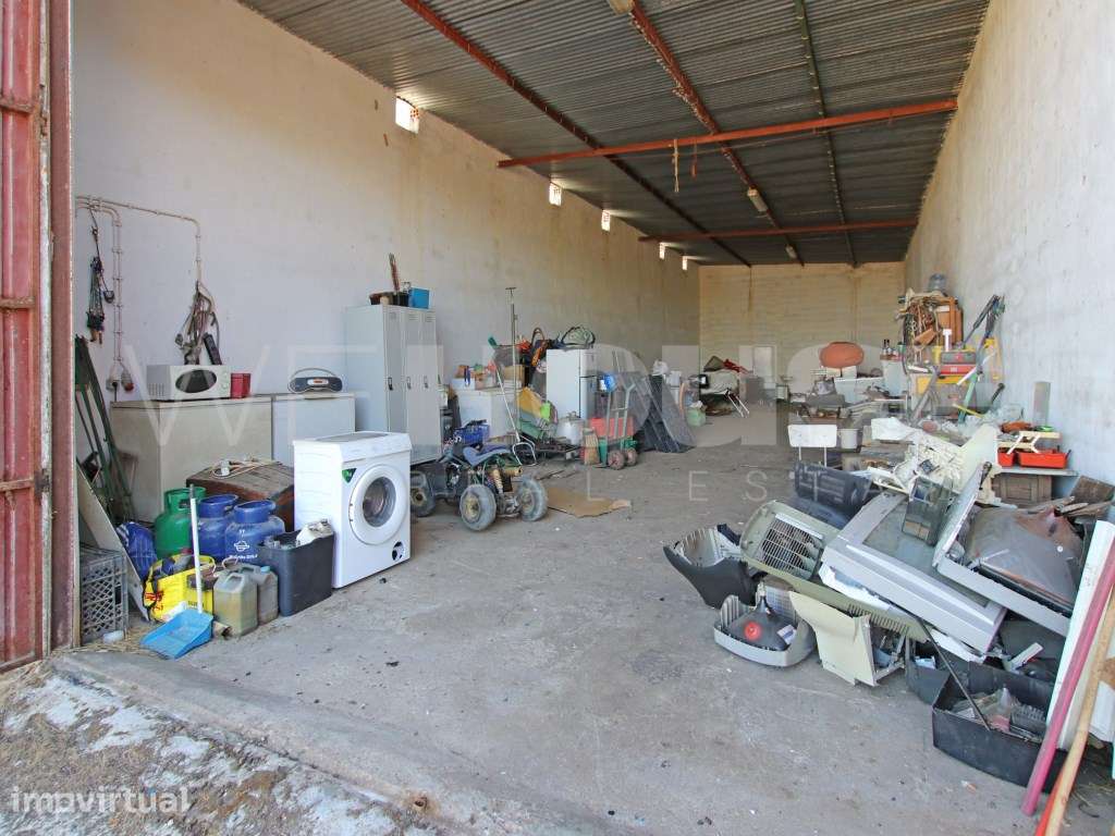 Quinta com excelente moradia, armazém e terreno rústico com 38.500 m2 - Grande imagem: 3/51