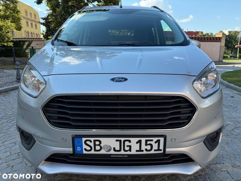 Ford Tourneo Courier 1.5 TDCi S&S Titanium - 2