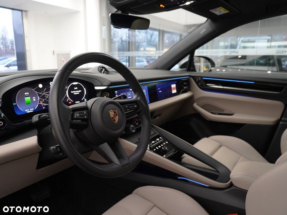 Porsche Macan - 25