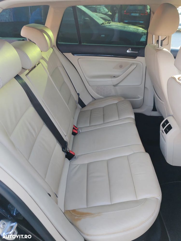 Volkswagen Golf 1.6 TDI DPF BlueMotion Technology Highline - 6