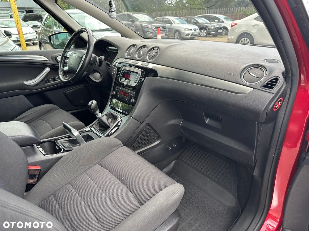 Ford S-Max 2.0 TDCi DPF Titanium X - 27