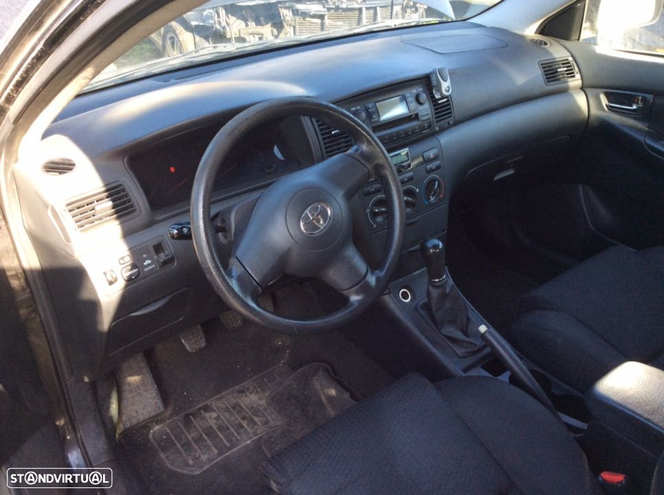 Toyota Corolla 1.4D4D para venda em peças - 5
