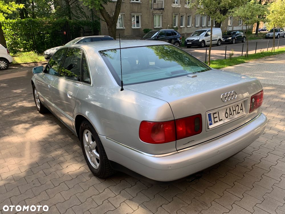 Audi A8 4.2 Quattro - 8