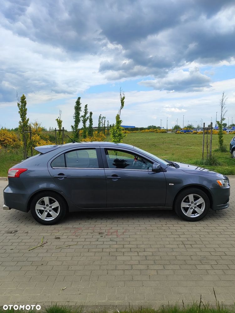Mitsubishi Lancer 1.8 Invite - 6