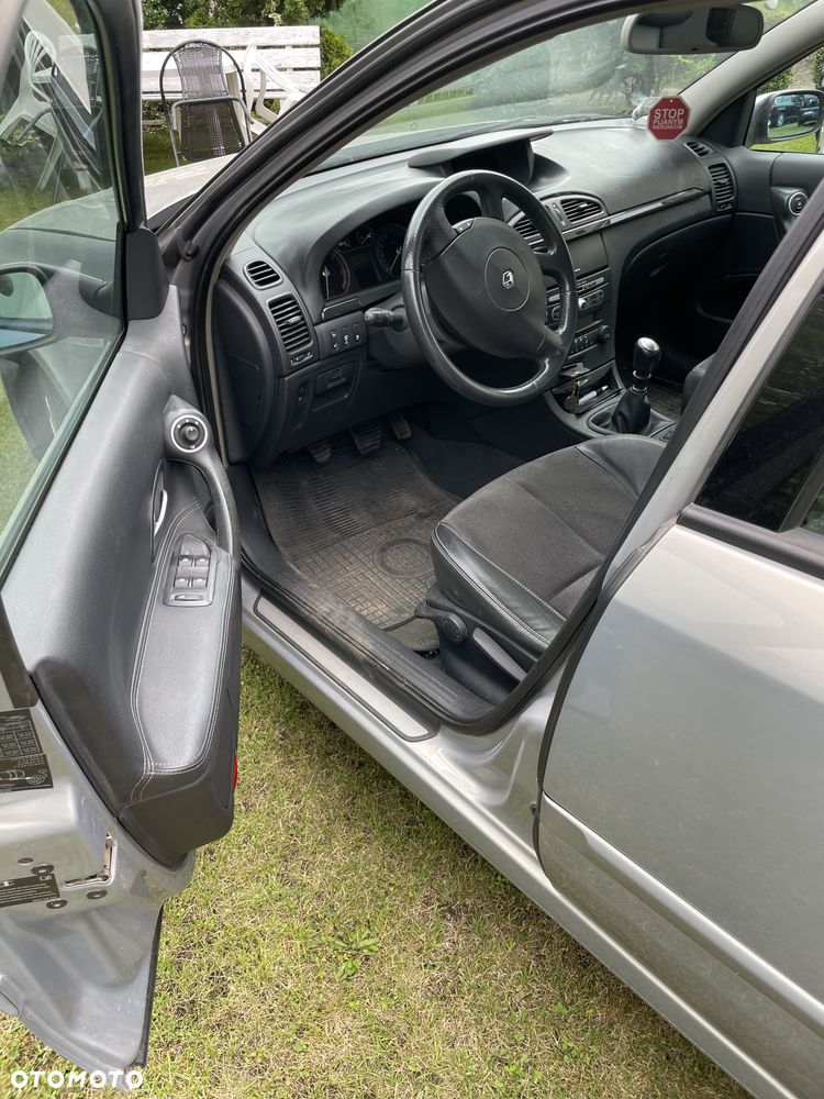 Renault Laguna 1.9 dCi FAP Authentique - 6