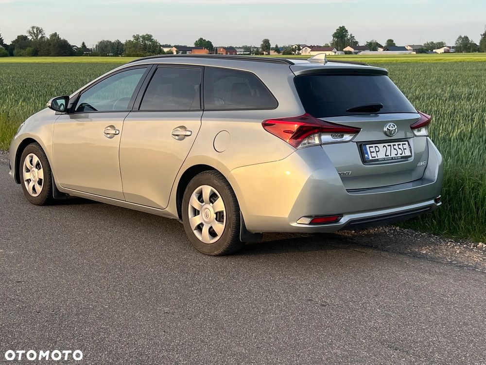 Toyota Auris 1.4 D-4D Edition - 4