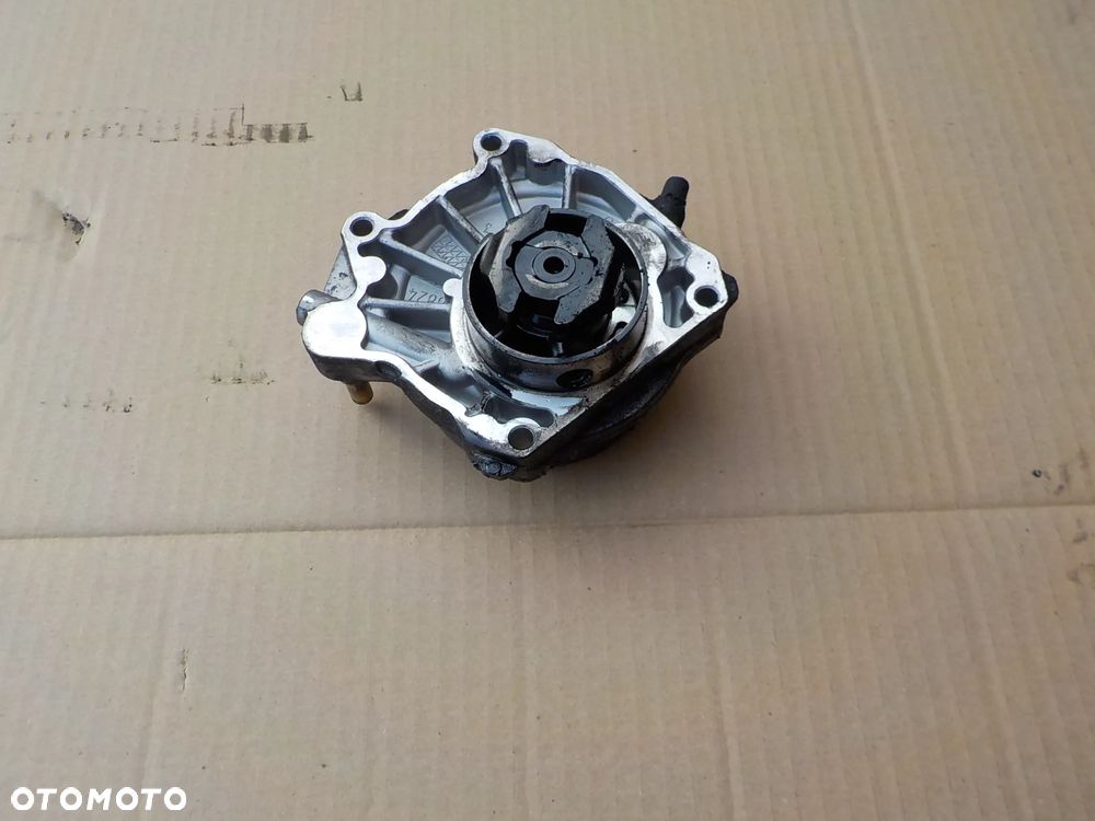 pompa vacum opel zafira b 1,9 cdti 55188660 - 2