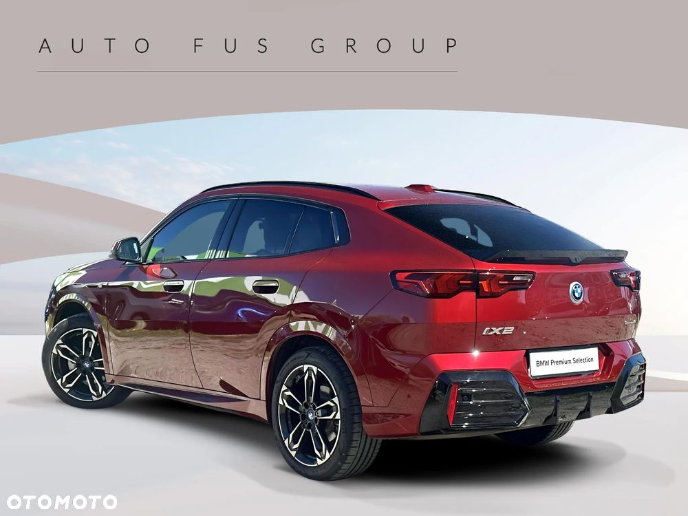 BMW iX2 eDrive20 66.5kWh M Sport - 5