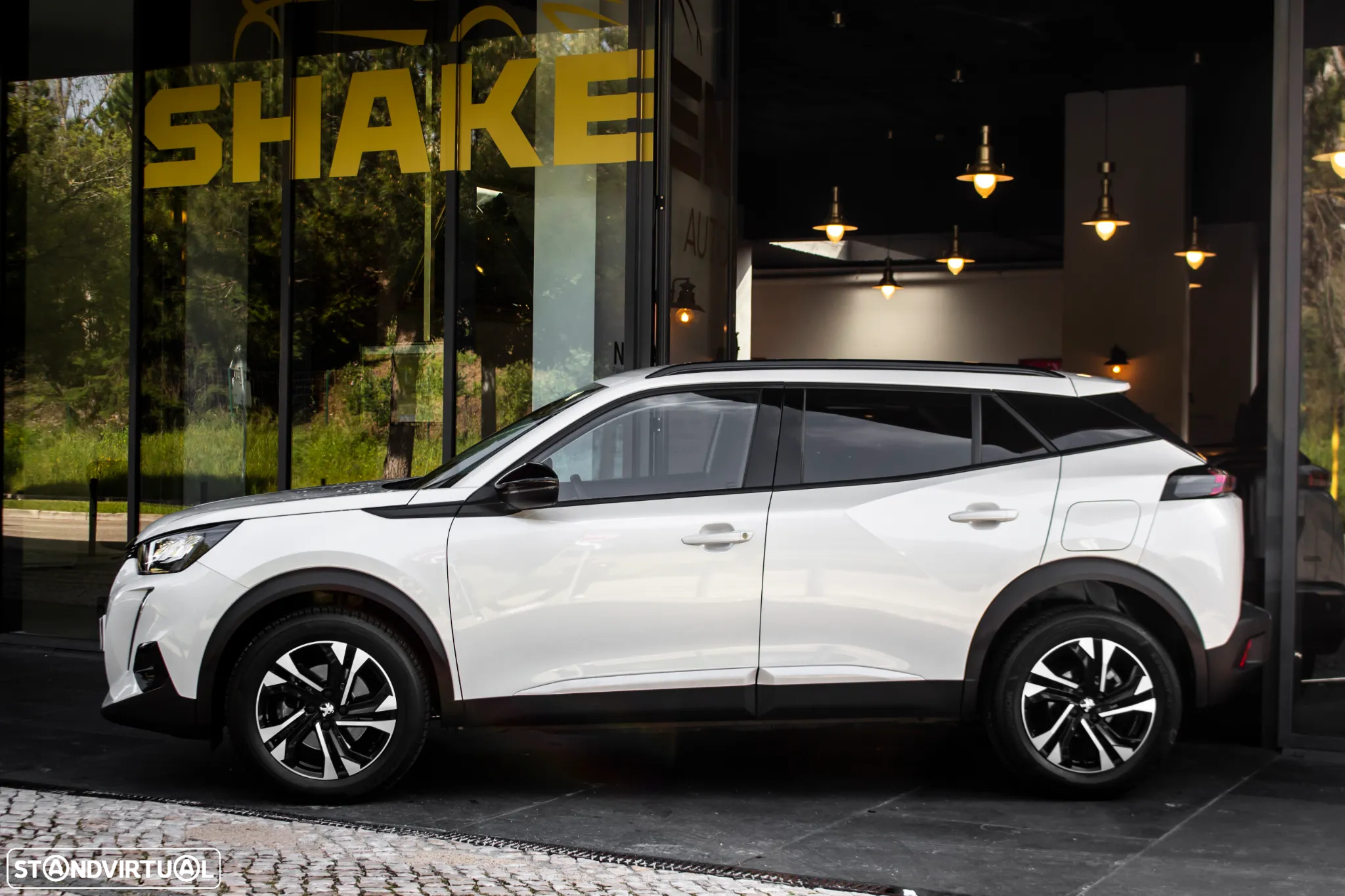 Peugeot 2008 1.5 BlueHDi Allure EAT8 - 2