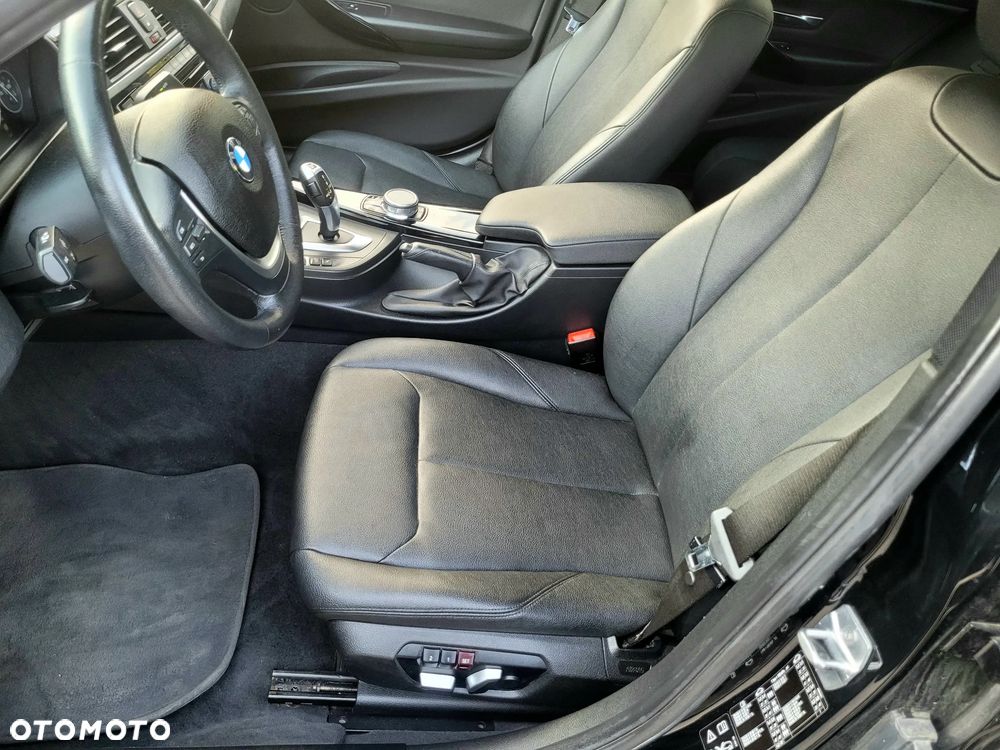 BMW Seria 3 320i GPF xDrive Advantage - 18