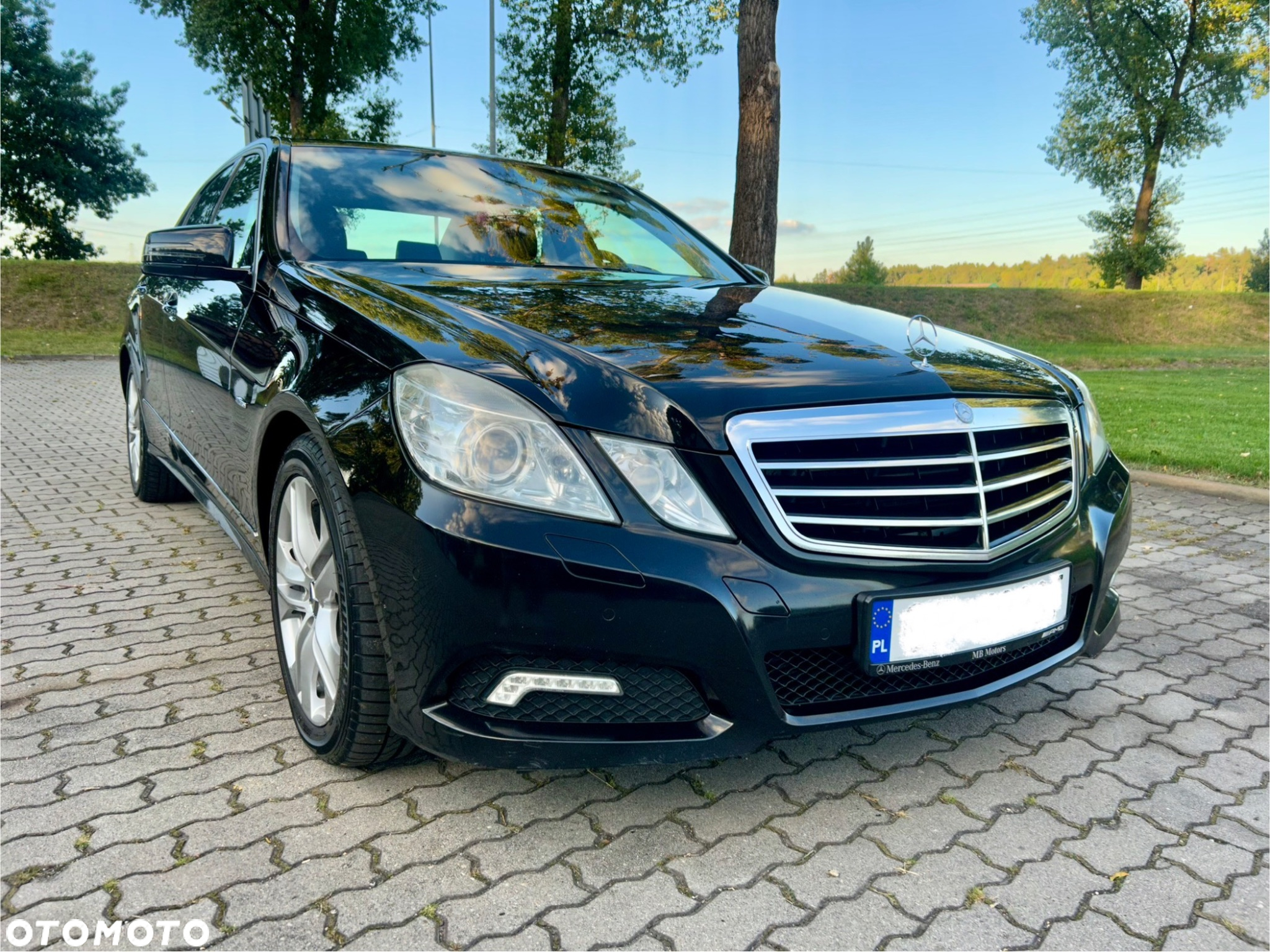 Mercedes-Benz Klasa E 350 CDI BlueEff Avantgarde - 2