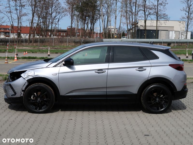 Opel Grandland 1.2 T GS S&S - 10