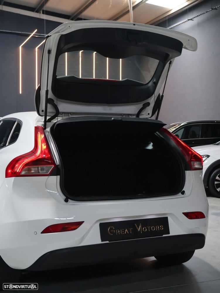Volvo V40 1.6 D2 Momentum - 16