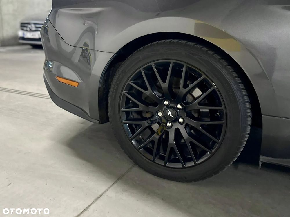 Ford Mustang 5.0 V8 GT - 10