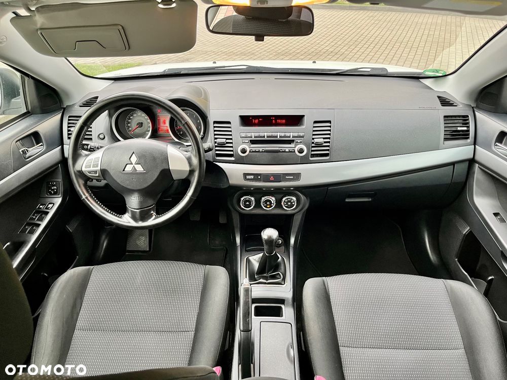 Mitsubishi Lancer 1.5 Inform - 20