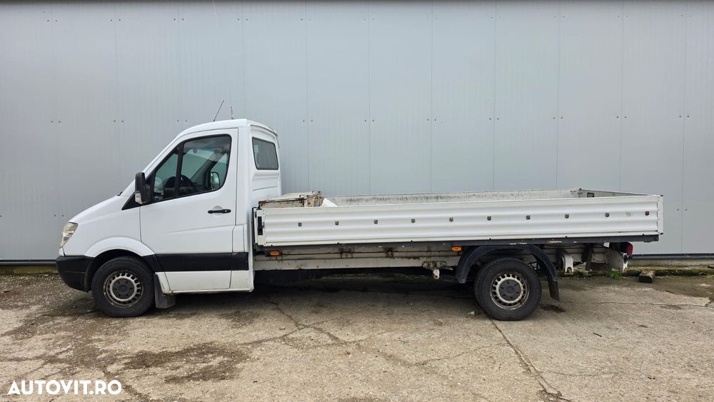 Mercedes-Benz Sprinter - 2