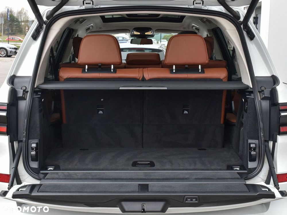 BMW X7 - 11