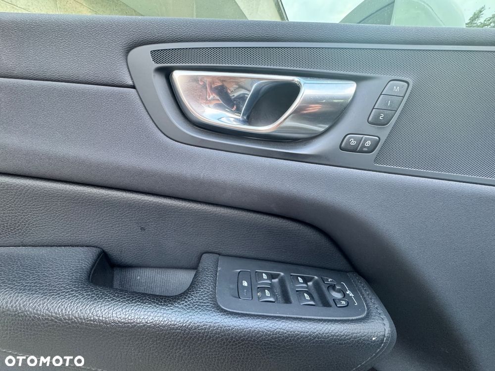 Volvo XC 60 - 10