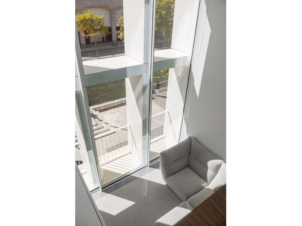 T1 Duplex com Mezanine | Vista Canal | Edifício White | Av. Dr. Lou... - Grande imagem: 3/11