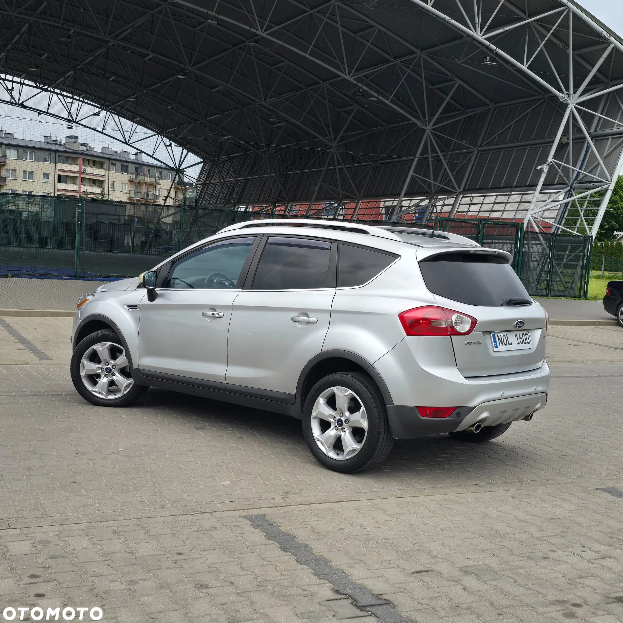 Ford Kuga 2.0 TDCi FWD Titanium - 12