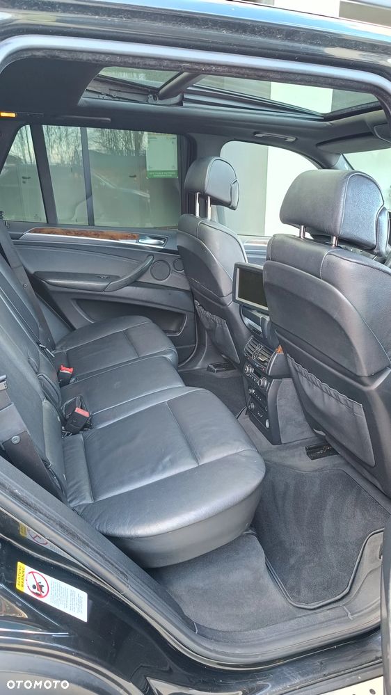 BMW X5 xDrive48i - 15