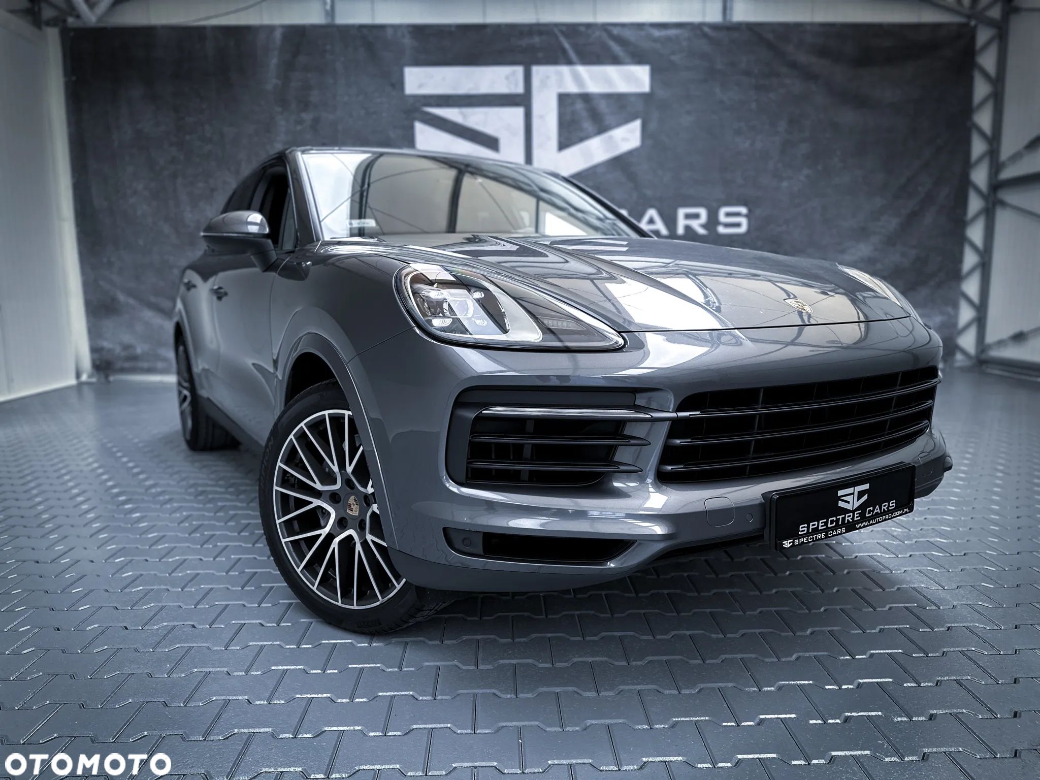 Porsche Cayenne Standard - 1