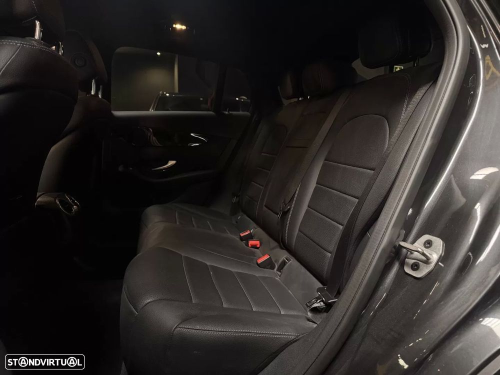 Mercedes-Benz GLC 300 de Coupe 4Matic - 23