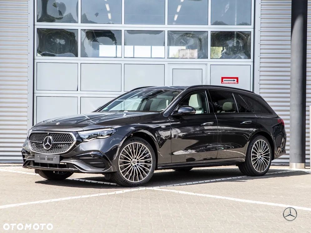 Mercedes-Benz Klasa E 300 de PHEV 4-Matic AMG 9G-Tronic - 1
