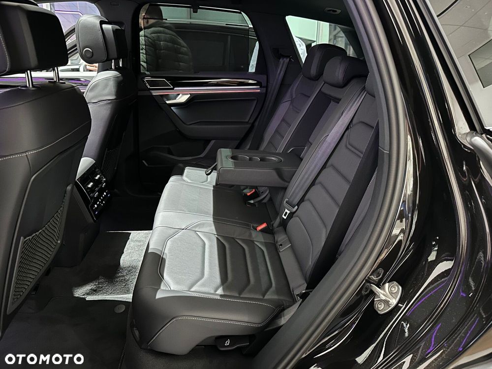 Volkswagen Touareg 3.0 V6 TDI 4Motion R-Line - 22