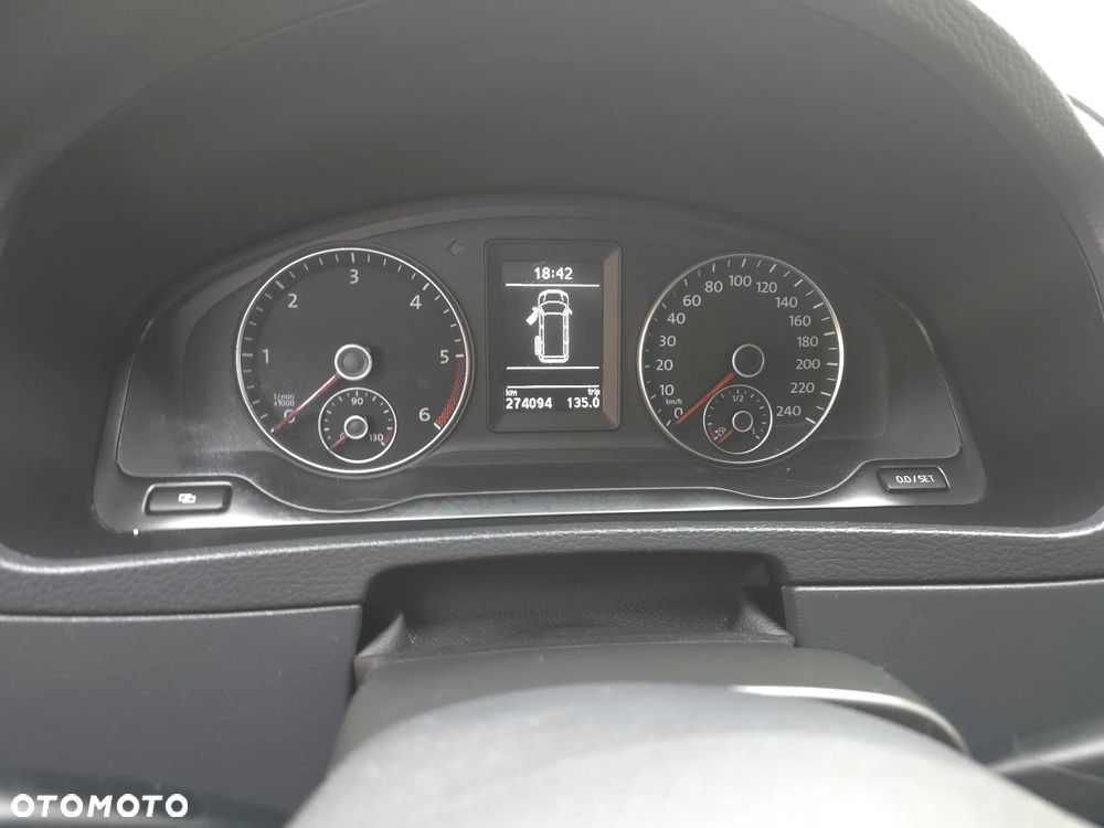 Volkswagen Multivan - 16