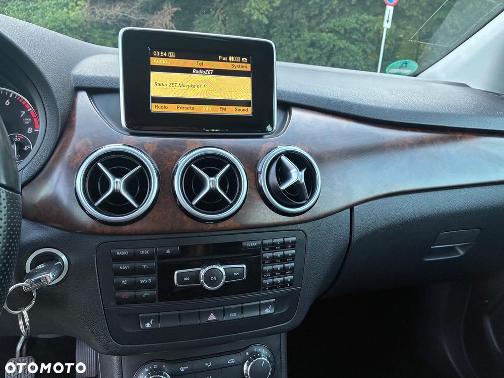 Mercedes-Benz Klasa B 200 (BlueEFFICIENCY) - 11
